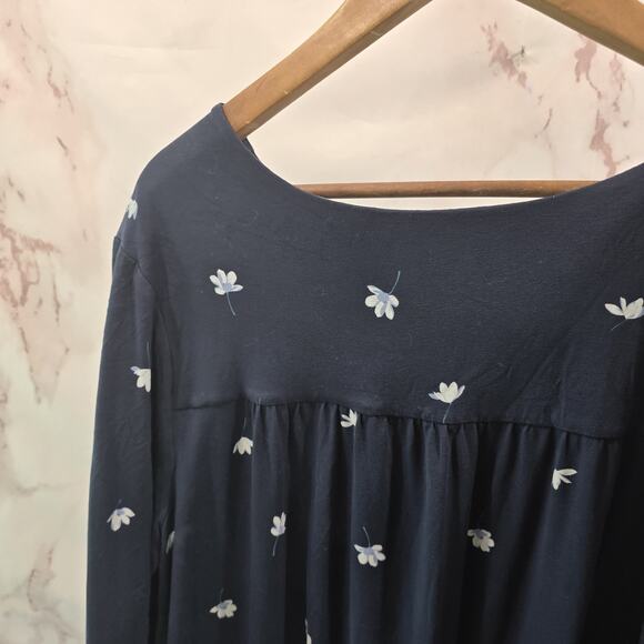 J Jill Shirt Womens XL Blue Floral Pattern V Neck Wearever Tee T Pleated Half - Picture 6 of 11